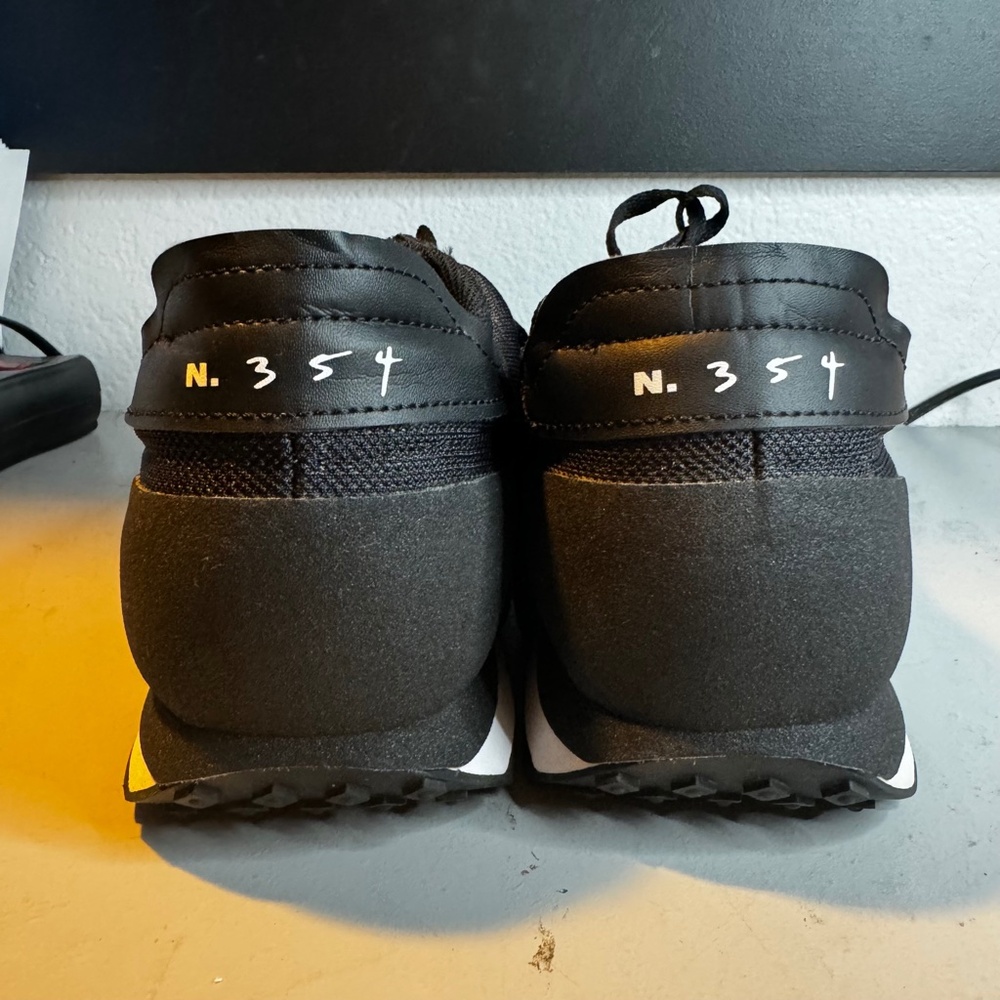 Nike - Picture 4 of 6
